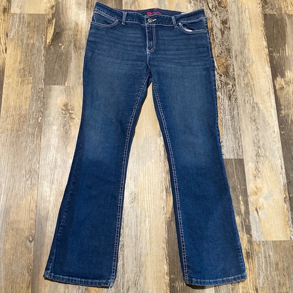 Wrangler Jeans Hardly Worn Womens Wrangler Jeans Poshmark